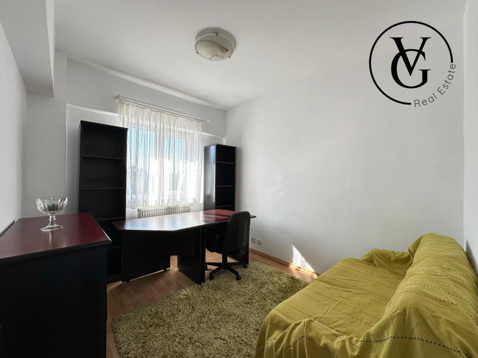 Apartament decomandat 4 camere - Casa de Cultura - termen lung