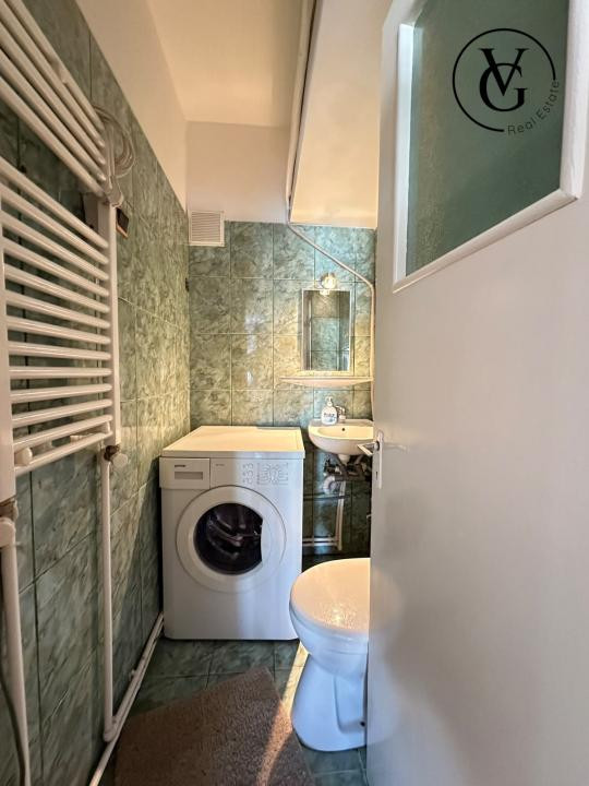 Apartament decomandat 4 camere - Casa de Cultura - termen lung