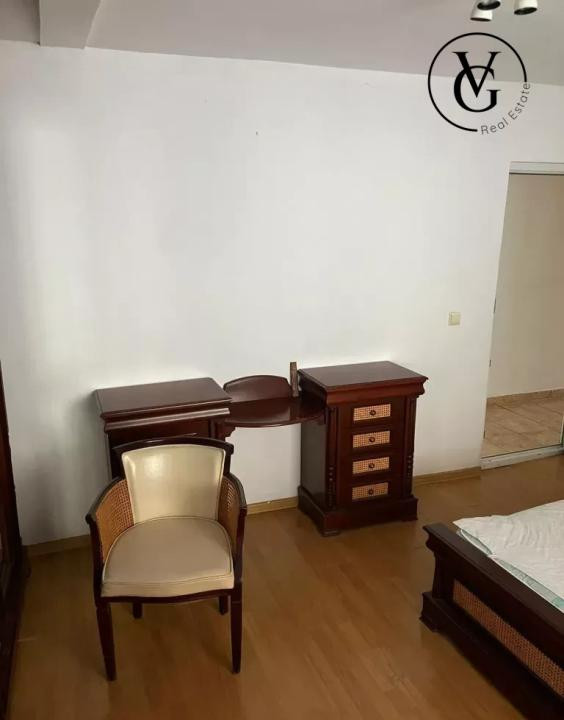 Apartament 3 camere  - Vitan - Centrala proprie