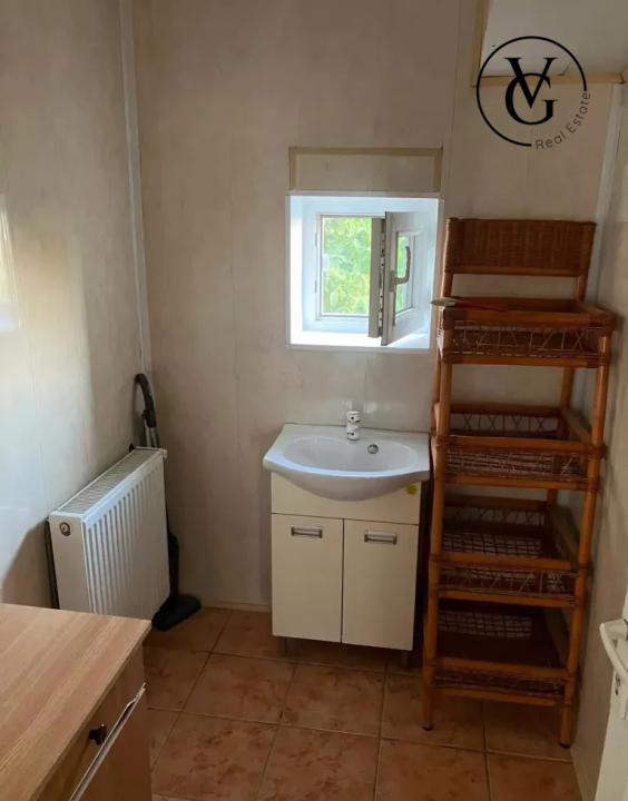 Apartament 3 camere  - Vitan - Centrala proprie