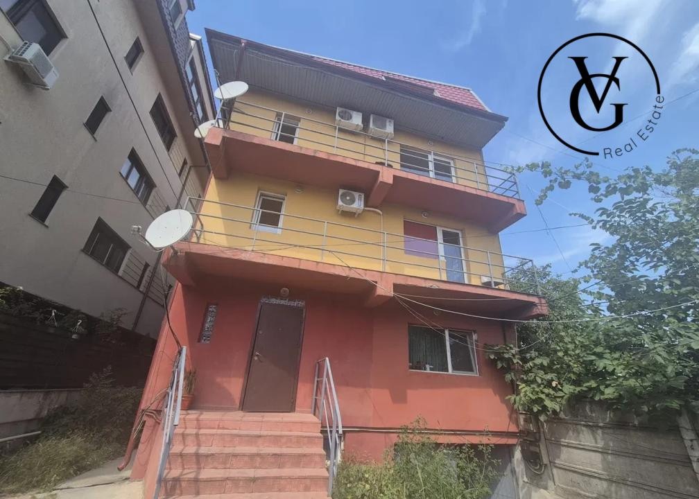 Apartament 3 camere  - Vitan - Centrala proprie