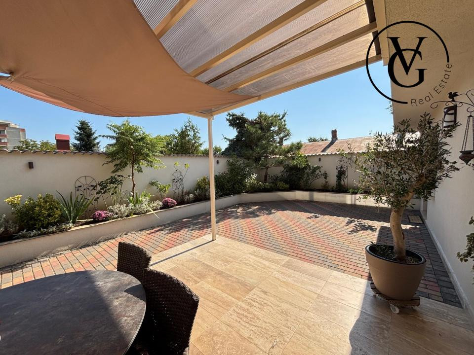 Apartament 3 camere - Curte proprie - Vatra Noua 