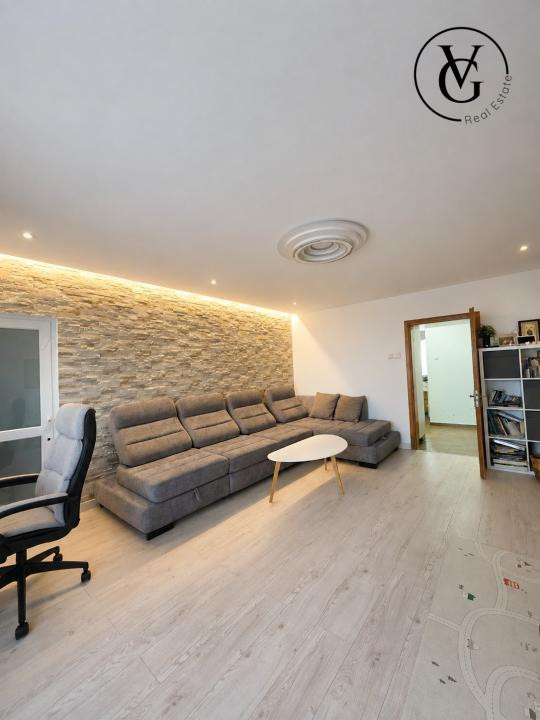 Apartament 3 camere - Mircea Voda - Centrala proprie 