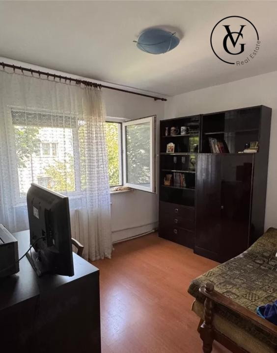 Apartament de vanzare 4 camere Inel 2 Constanta