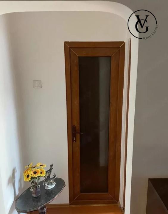 Apartament de vanzare 4 camere Inel 2 Constanta