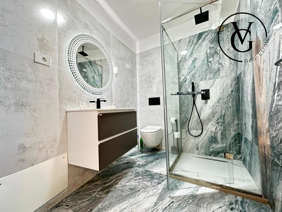 White Titanic - Apartament 2 camere - frontal la mare