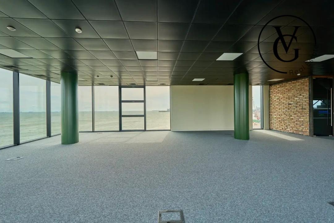 Clădire de birouri și spații comerciale | Zona Poarta 1, Constanța