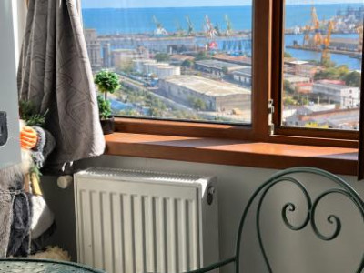 Studio cu vedere catre mare | Gara | Termen lung