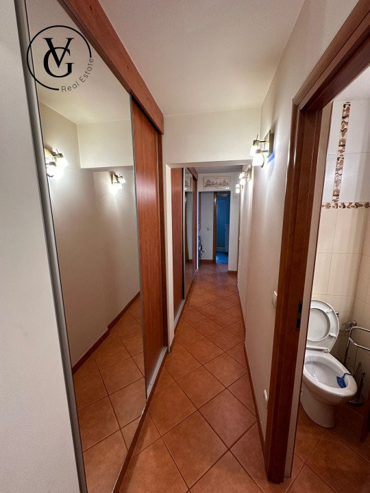 Apartament decomandat | 3 camere | centrală | loc parcare privat | termen lung 